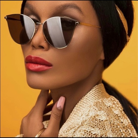 #6WHO’S THE BOSS - Picture 15 of 16